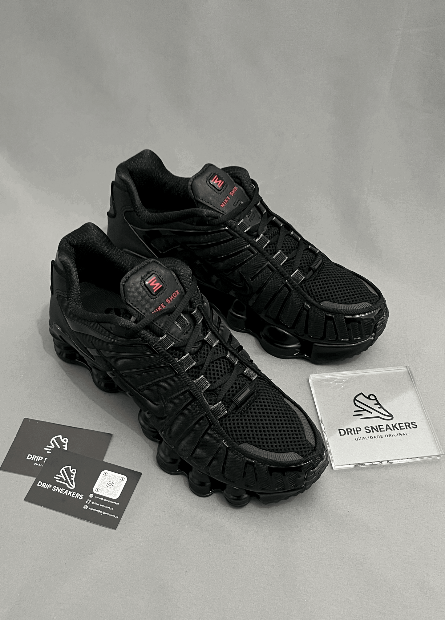 Nike Shox "Black" - Drip Sneakers