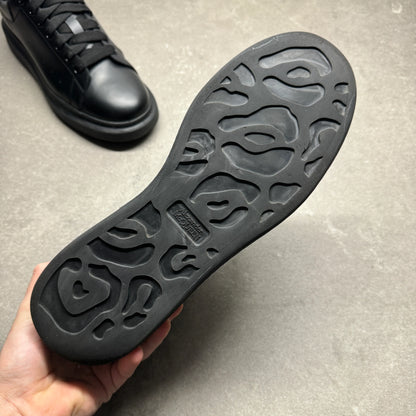 Alexander McQueen "Black"