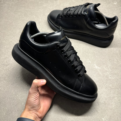 Alexander McQueen "Black"