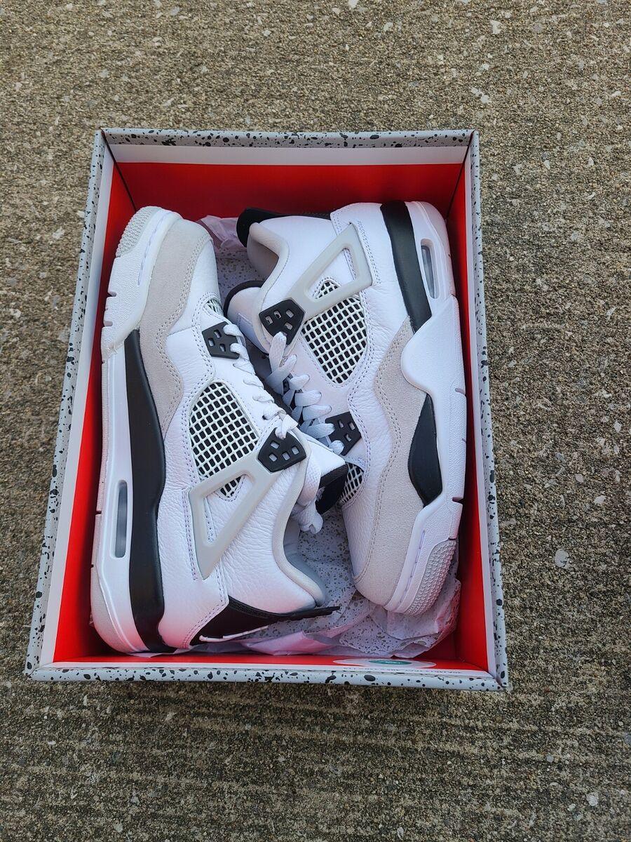 Air Jordan 4 "Military Black"