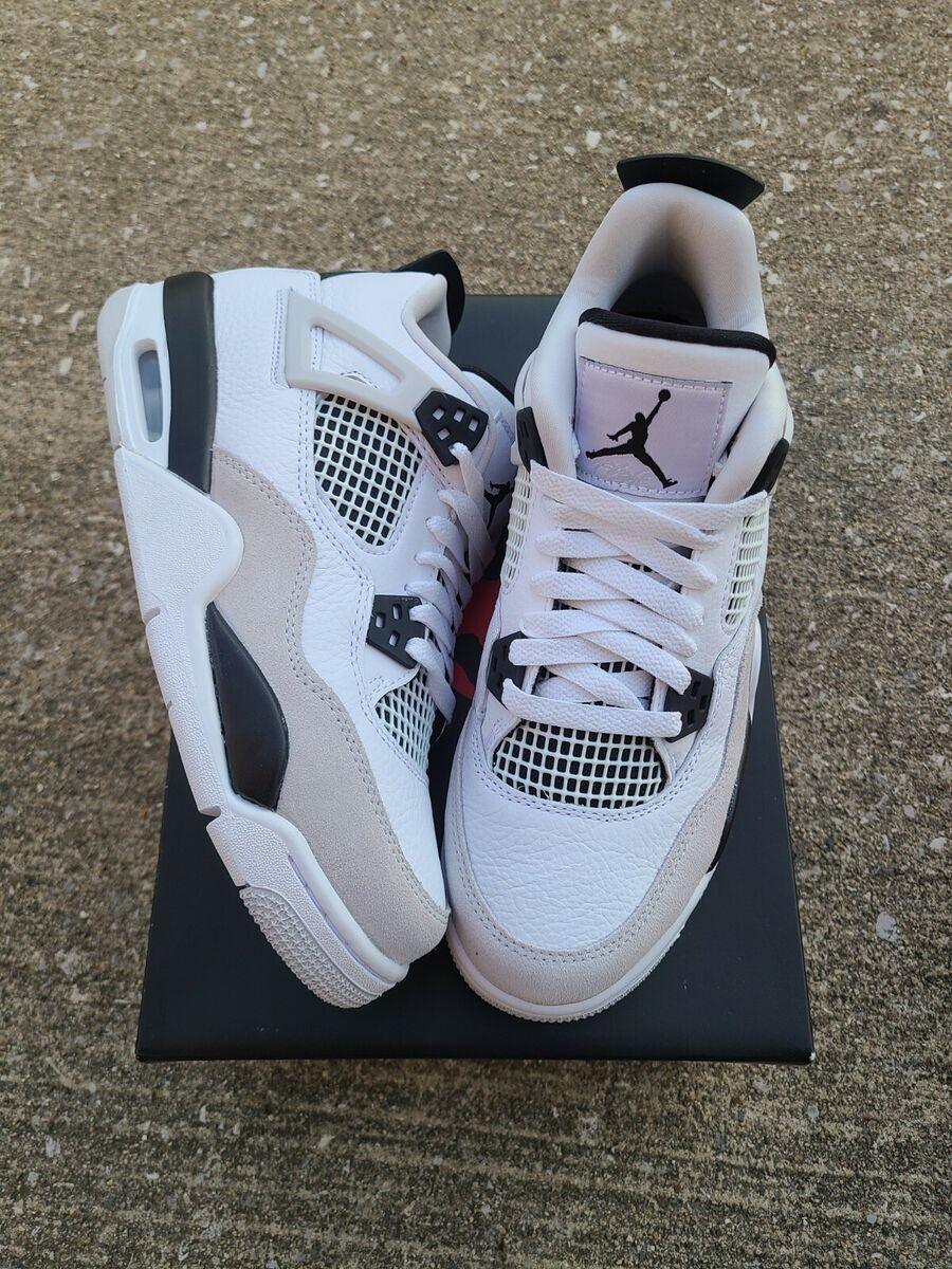 Air Jordan 4 "Military Black"
